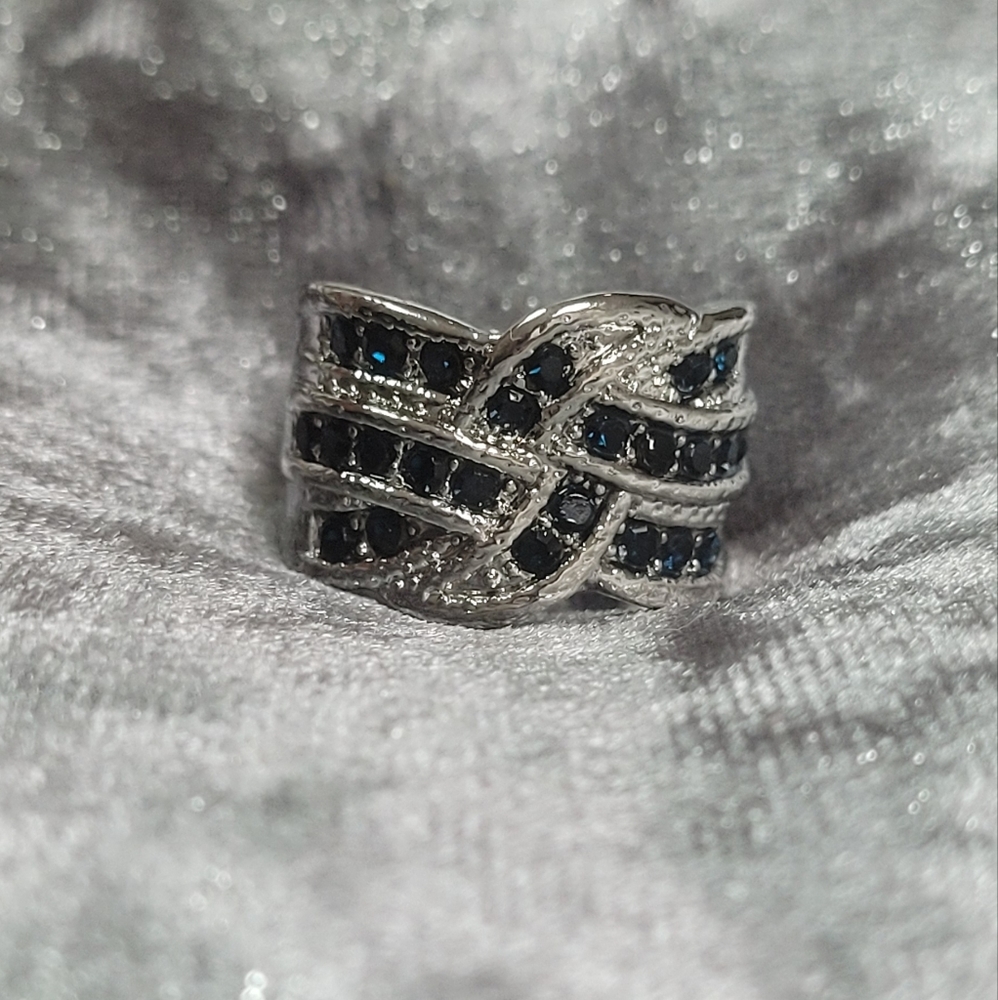 Luxury Dark Blue Statement Ring - Picture 6 of 9